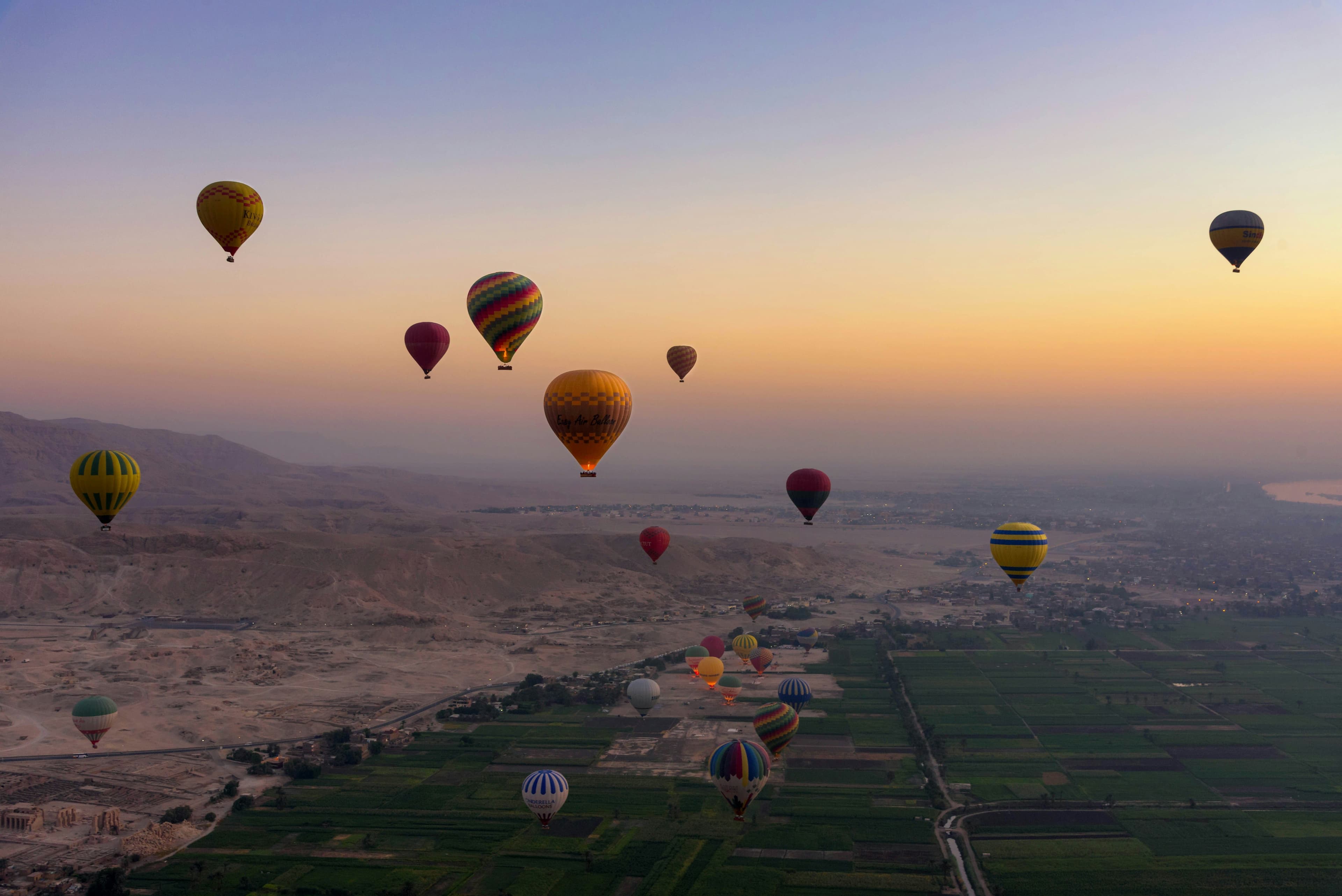 Balloon over the West Bank